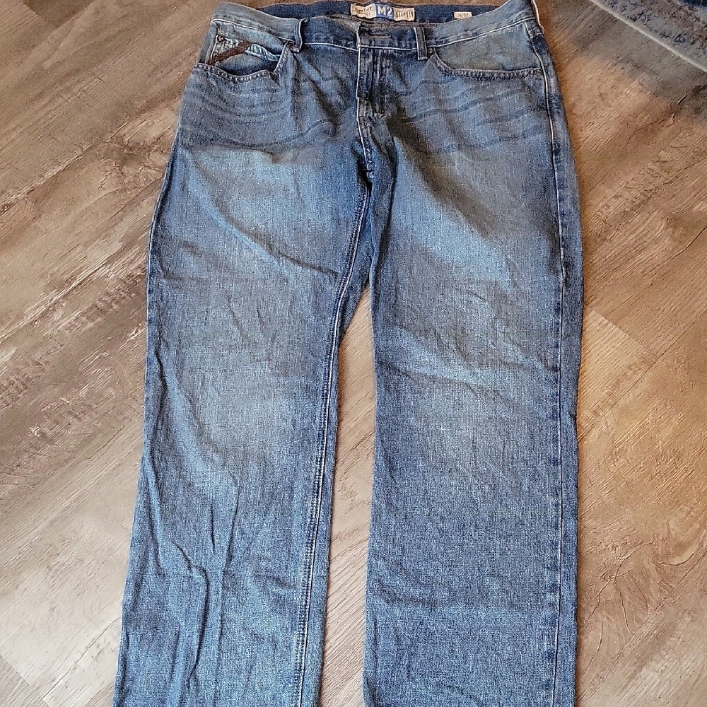 Ariat Legacy Relaxed Boot Cut Men’s Jeans in Washed Blue - Picture 9 of 9